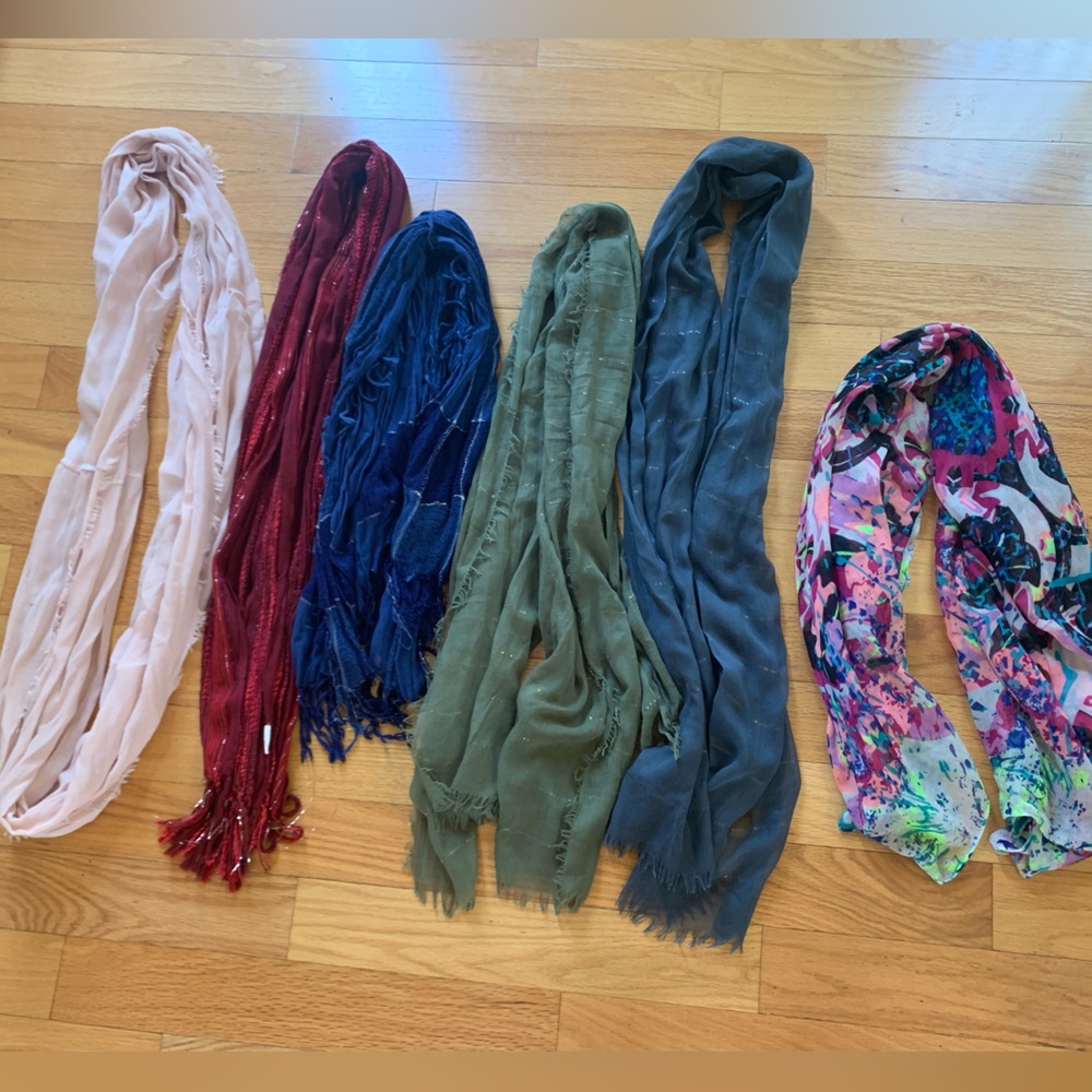Bundle/6 Colorful Lightweight Scarves Set
(1 is an infinity scarf)